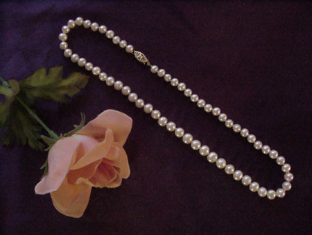 16 in. round white pearl necklace 7-7.8 mm.
