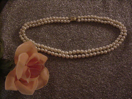 16 in. double strand round white pearl necklace 6-7 mm.
